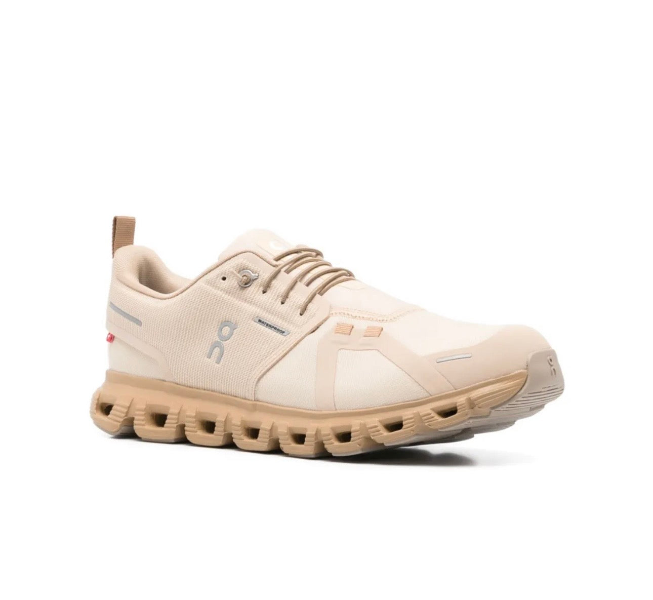 On cloud 5.0 light cream - high-performance athletic footwear with advanced cushioning