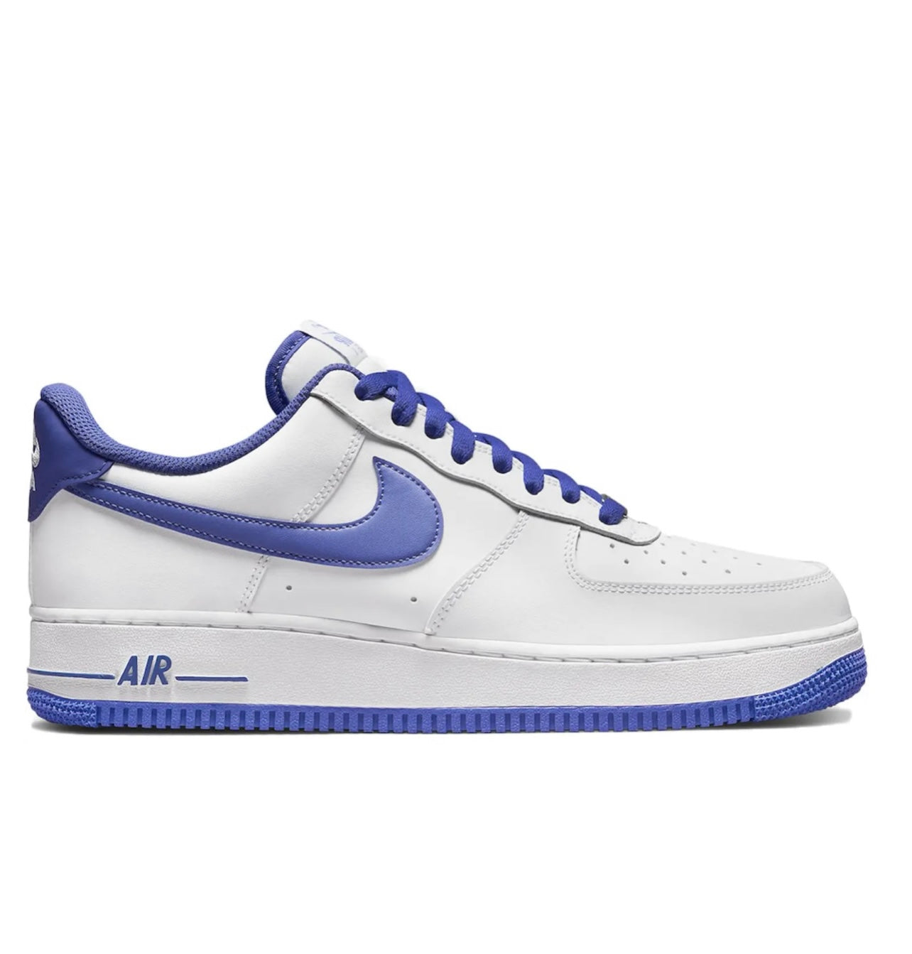 Nike AIR FORCE 1 - high-performance athletic footwear with advanced cushioning
