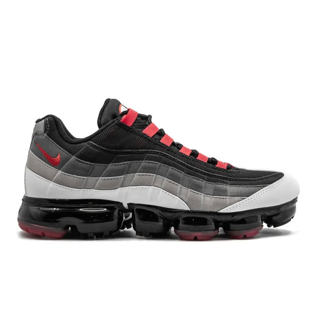 Nike air Vapormax 95·grey red black - high-performance athletic footwear in Black with advanced cushioning