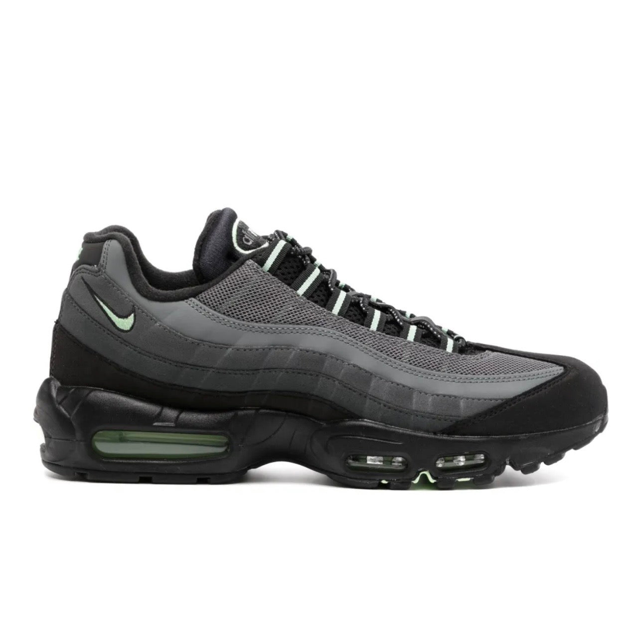 Nike air Vapormax 95·grey black green - high-performance athletic footwear in Black with advanced cushioning