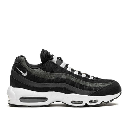 Nike air Vapormax 95·black white - high-performance athletic footwear in Black with advanced cushioning