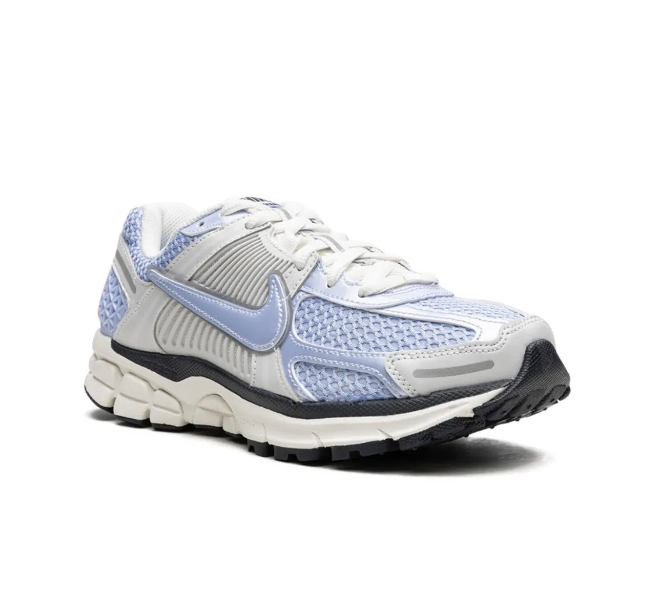 Nike Zoom Vomero 5 Light Blue - high-performance athletic footwear in Blue with advanced cushioning